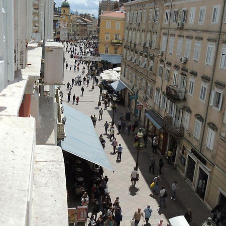 Hostel Rijeka Zewnętrze zdjęcie