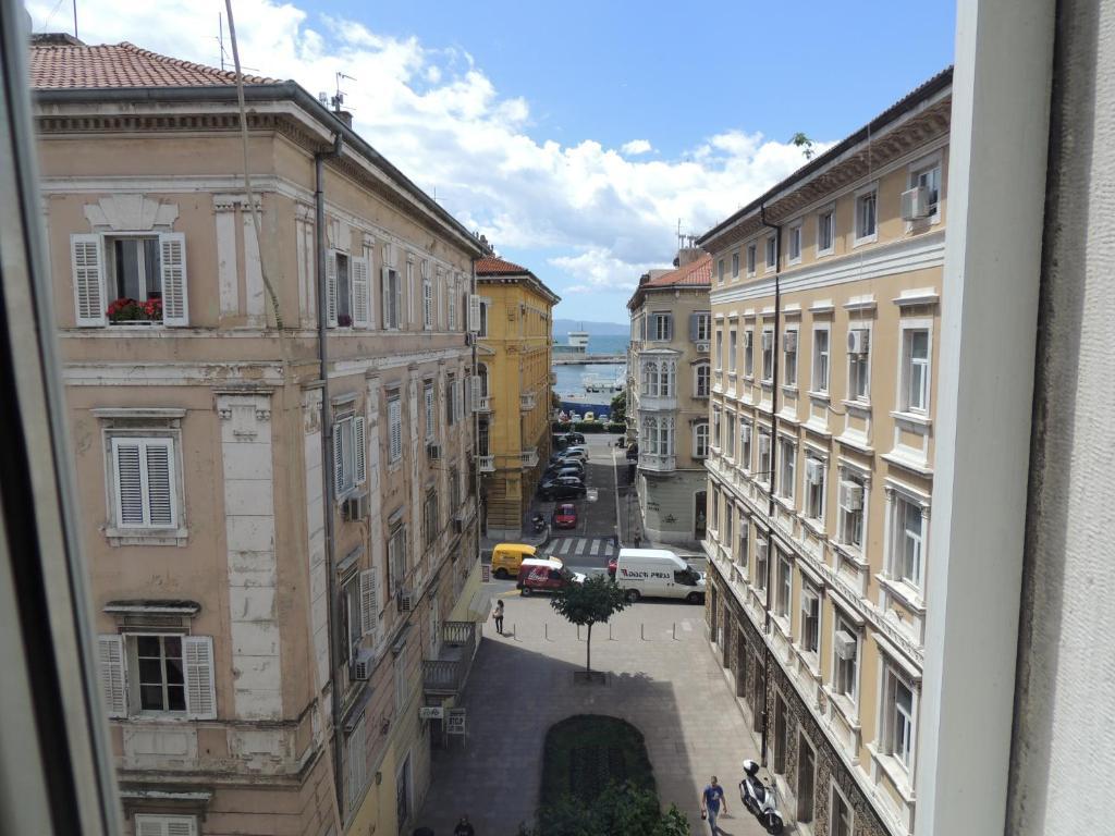 Hostel Rijeka Zewnętrze zdjęcie